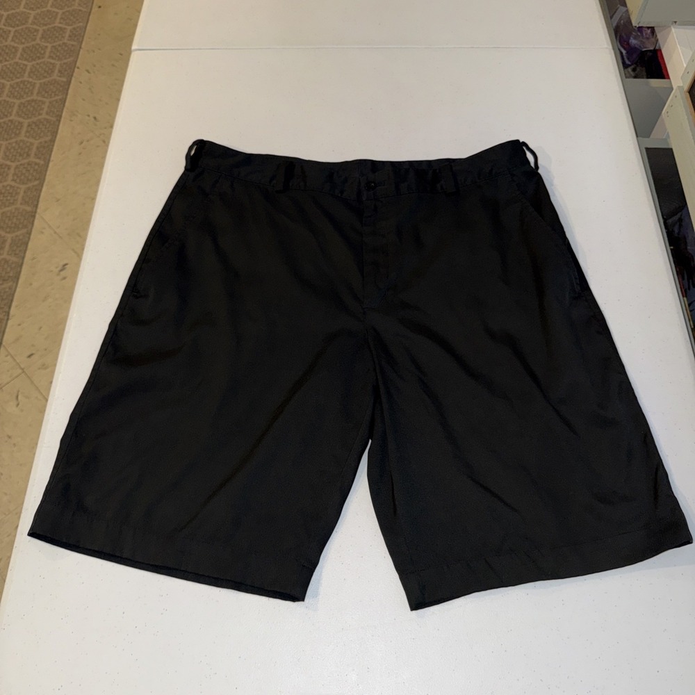 Nike Golf Shorts Sz 36x10 Mens Black Flat Front Pockets